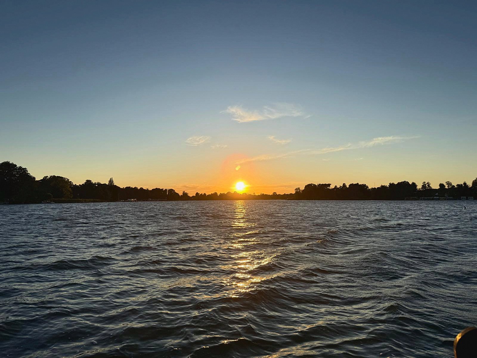 Sonnenuntergang über dem Krüpelsee im Dahme-Seenland